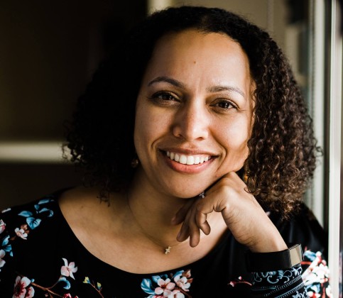 Lynnette Mawhinney Author Photo