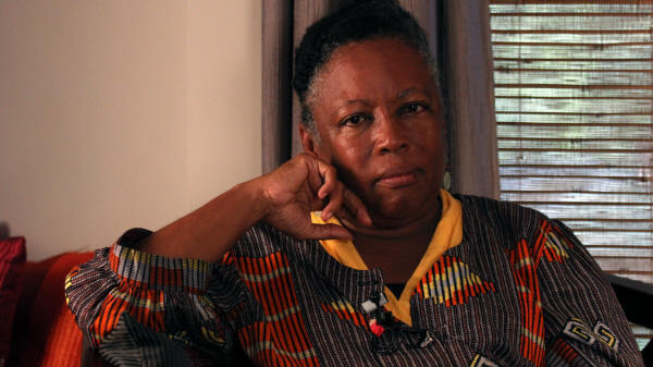 Linda Janet Holmes Author Photo