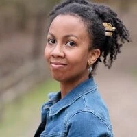 Shannon Sanders Author Photo