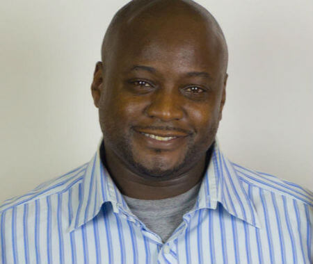 Shannon Holmes Author Photo